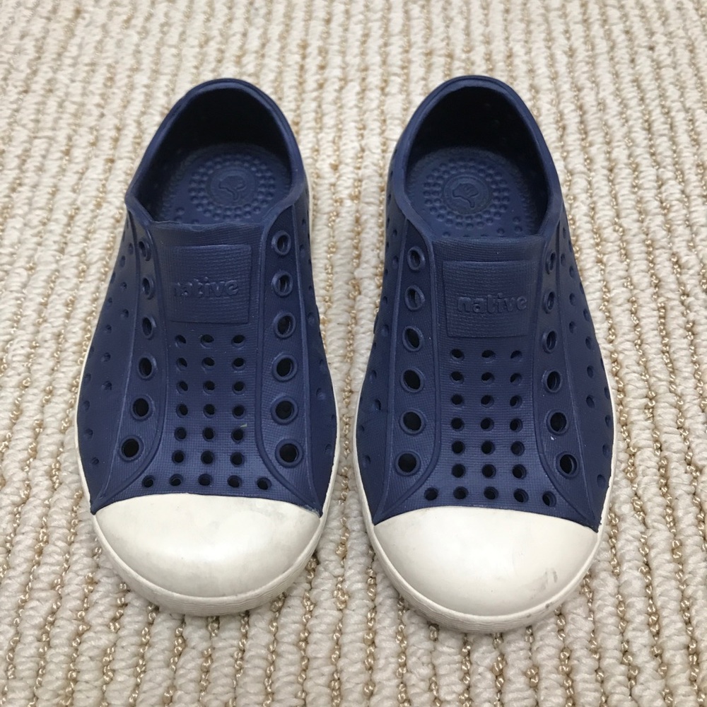 Native Jefferson Navy Shoes - Size 7