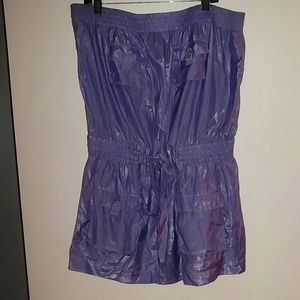 Sleeveless metallic top