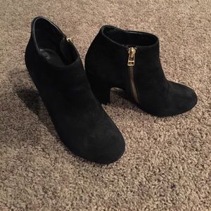 Steve Madden black ankle boots