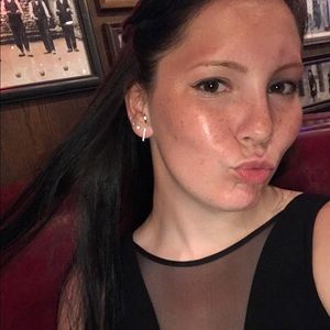 Meet your Posher, Hannah