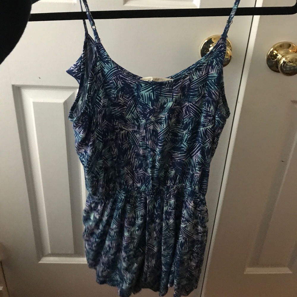 Romper - Picture 2 of 3
