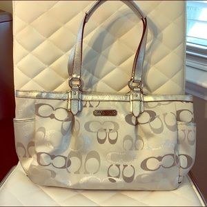 Coach monogram purse white/silver