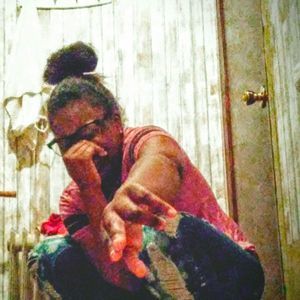 Meet your Posher, Latesha