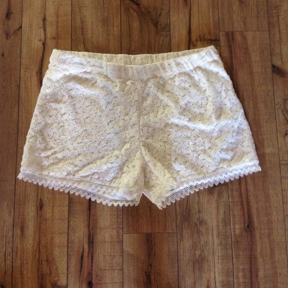 Lace shorts H&M