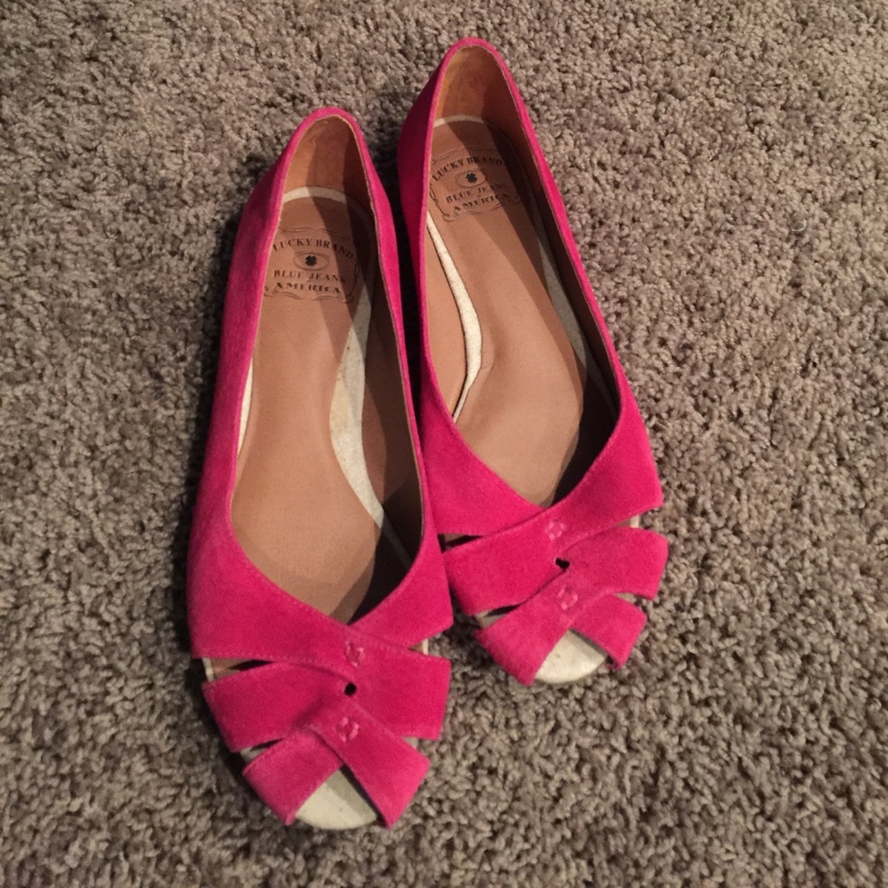 Lucky Brand pink open toe flats