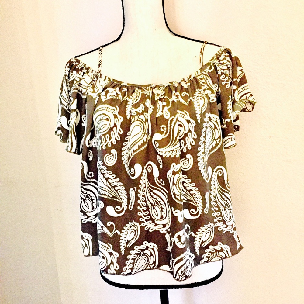 Cold shoulder top