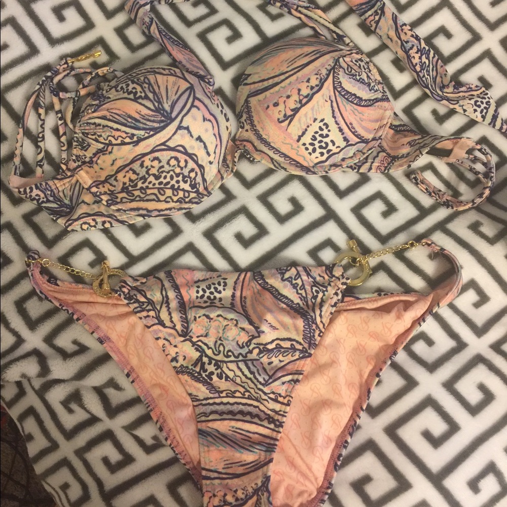 Victoria's Secret bikini. Only worn once!