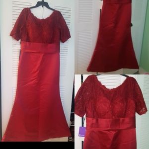 Brand New (tags attached) Formal dress