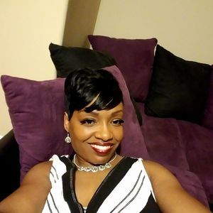 Meet your Posher, Antoinette