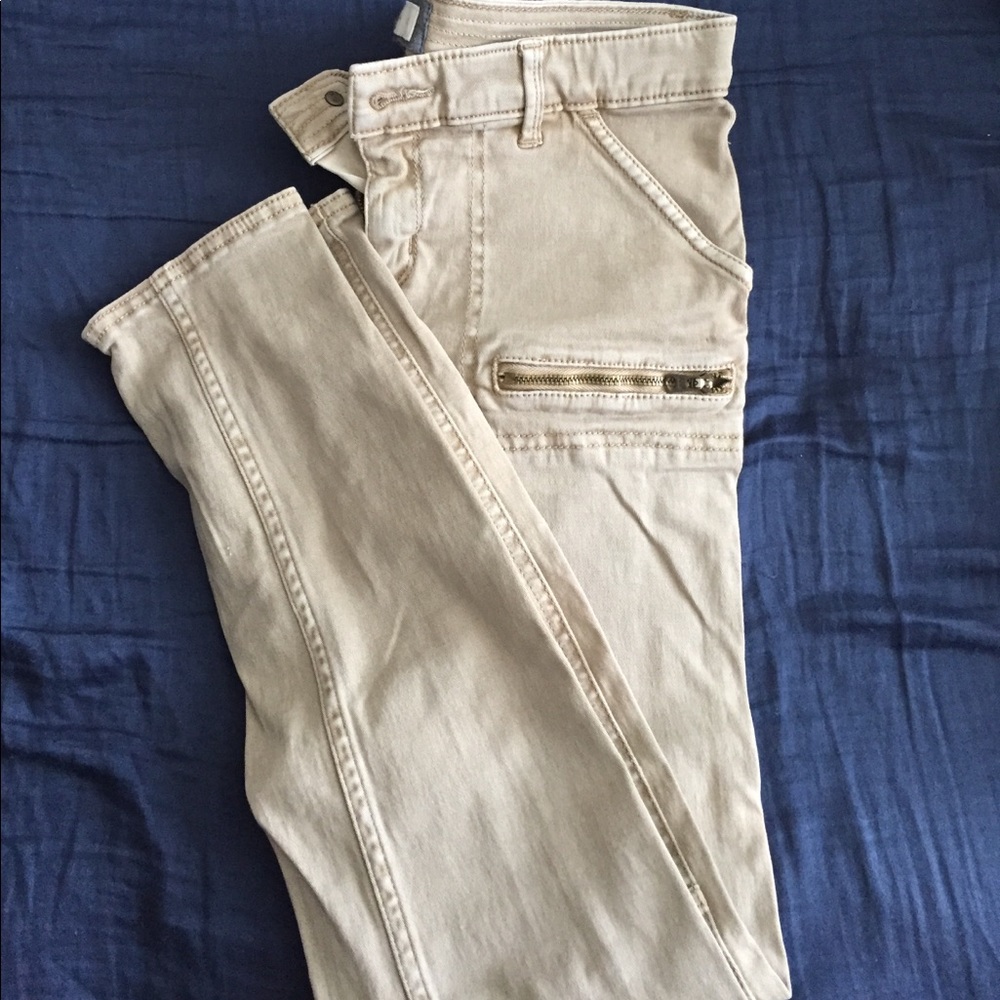 Skinny khakis