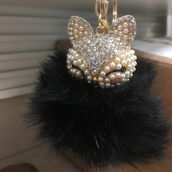 🆕🔥Key chain puffball 🦊 - Picture 3 of 3