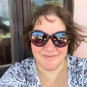 Meet your Posher, Renee