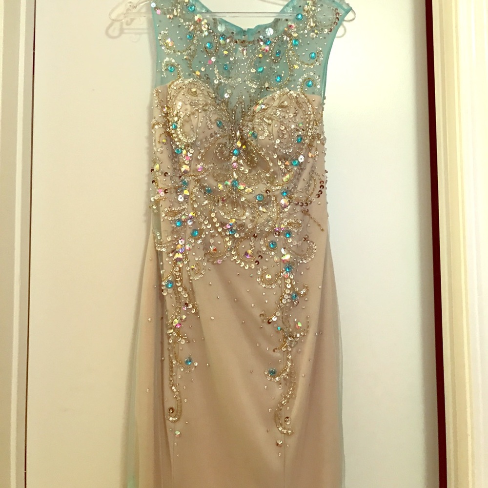 Prom Dress - Picture 2 of 5
