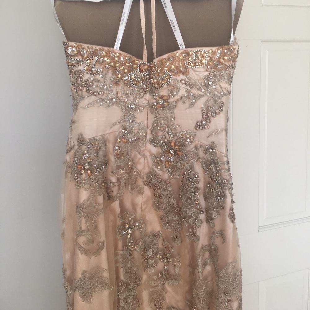 Beautiful Champagne gown. Mother of bride/prom - Picture 4 of 8