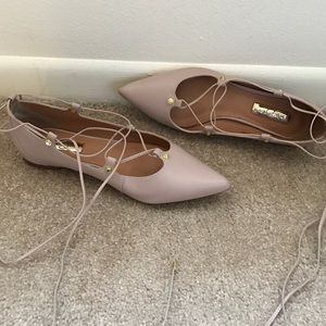 Halogen pointy toe Ghille flat
