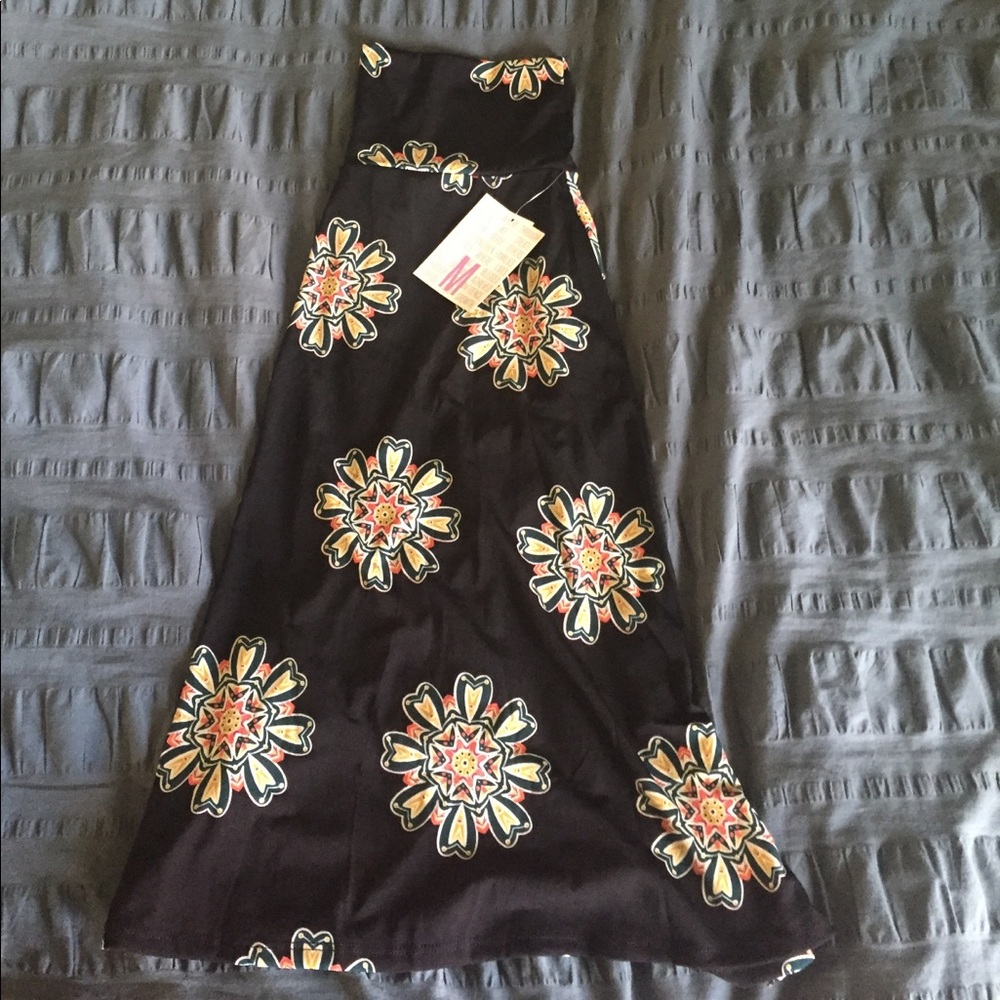 LulaRoe Azure skirt size Medium