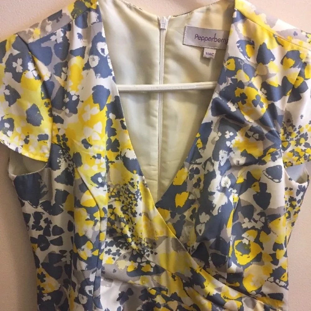 Pepperberry yellow dress with capped sleeves!
