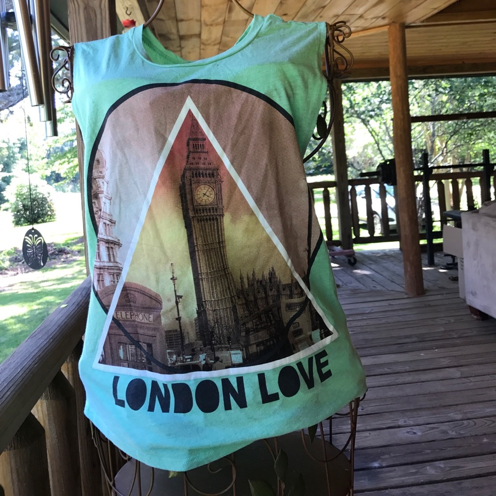 London Love Muscle Tank