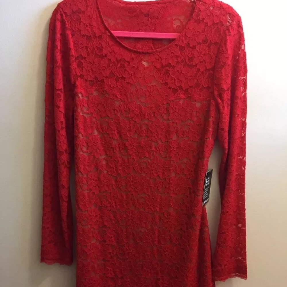 Red Lace Express Dress With open back