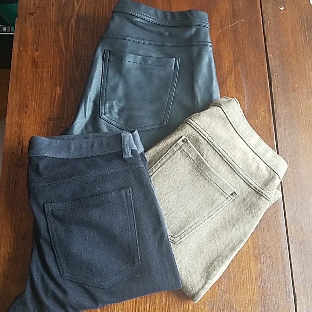 3 pack of Hue Leggings