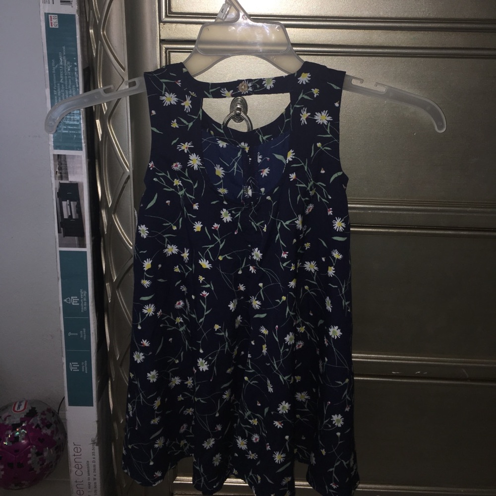 Dress - Picture 3 of 4