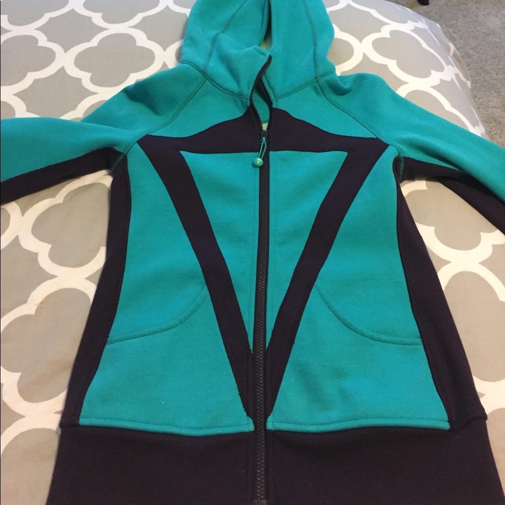 ivivva size 14 remix hoodie