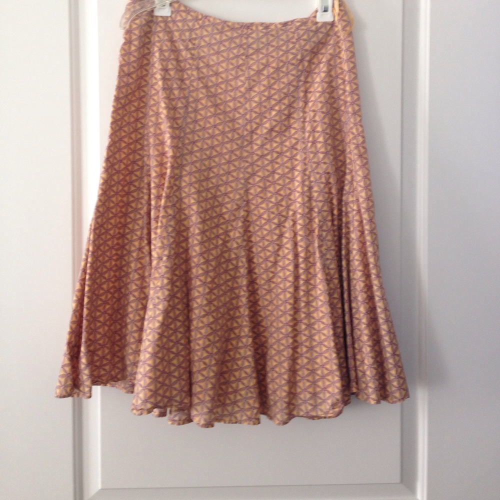 Gap skirt