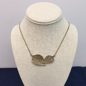 ❗️LAST CHANCE❗️LIA SOPHIA Double Leaf Necklace