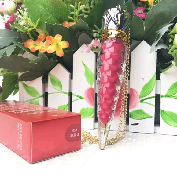 Last 1โ๐ท Lip Gloss Scepter Pendant ๐ - Picture 5 of 7