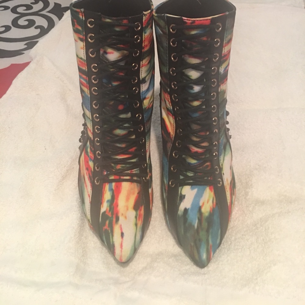 A brand-new shoes never wear