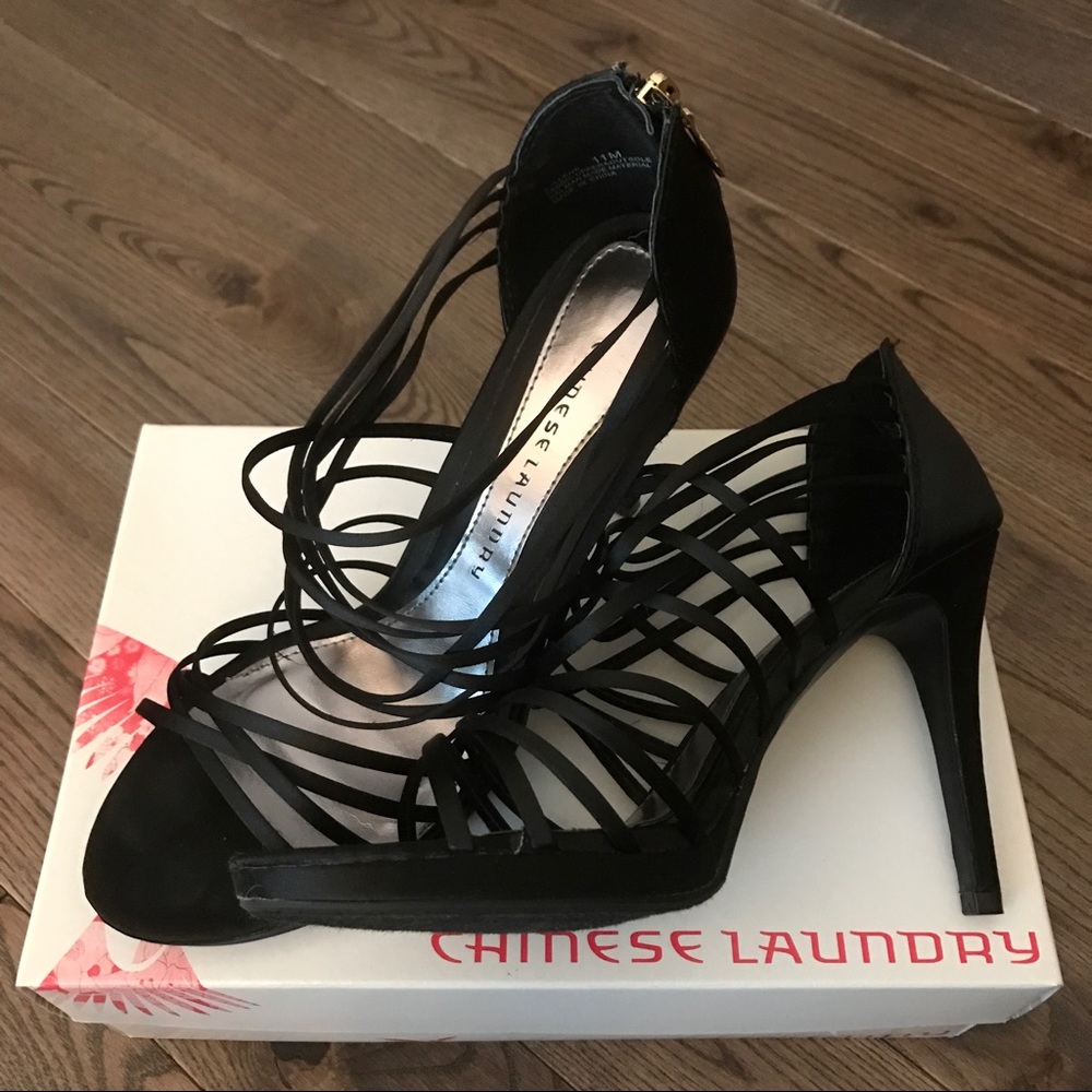 Chinese Laundry Z-Illene black mini-platform heels