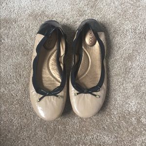 Black and Tan ballet flats