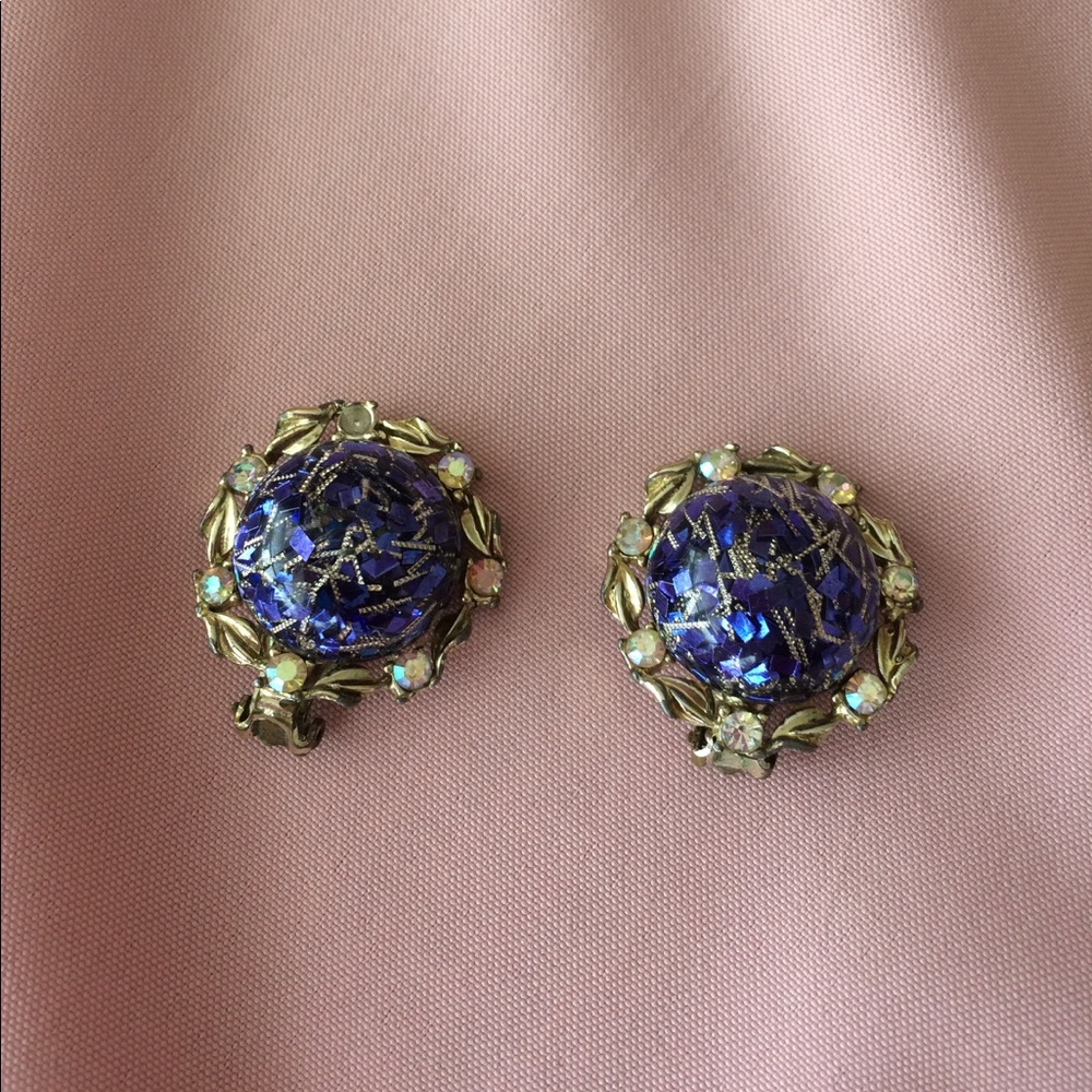 VINTAGE BEAUTIFUL EARRINGS