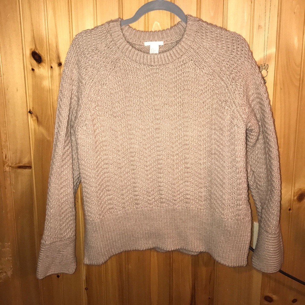 H&M  Woman's size an pale pink sweater