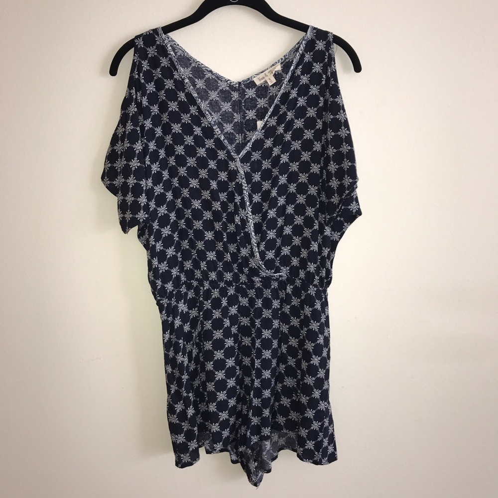 Navy/white shoulder cutout romper (with tags)