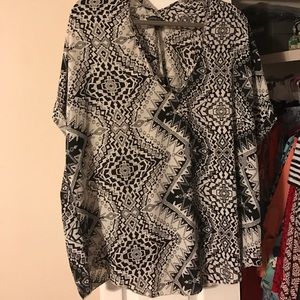 Pretty black & white shirt. NWOT soft comfortable