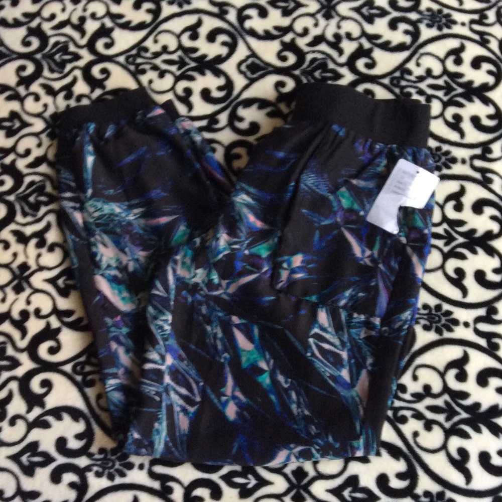 Silence + noise print joggers