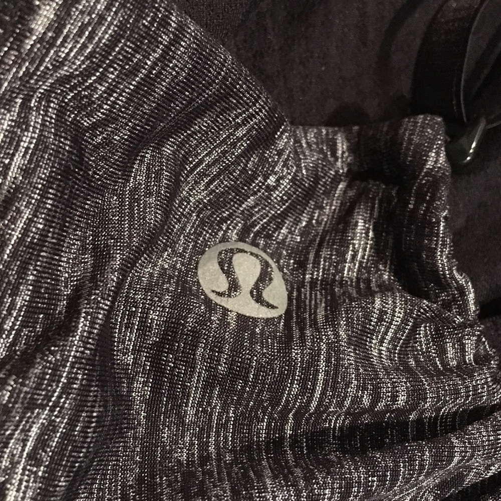 Lululemon tank - Picture 6 of 7