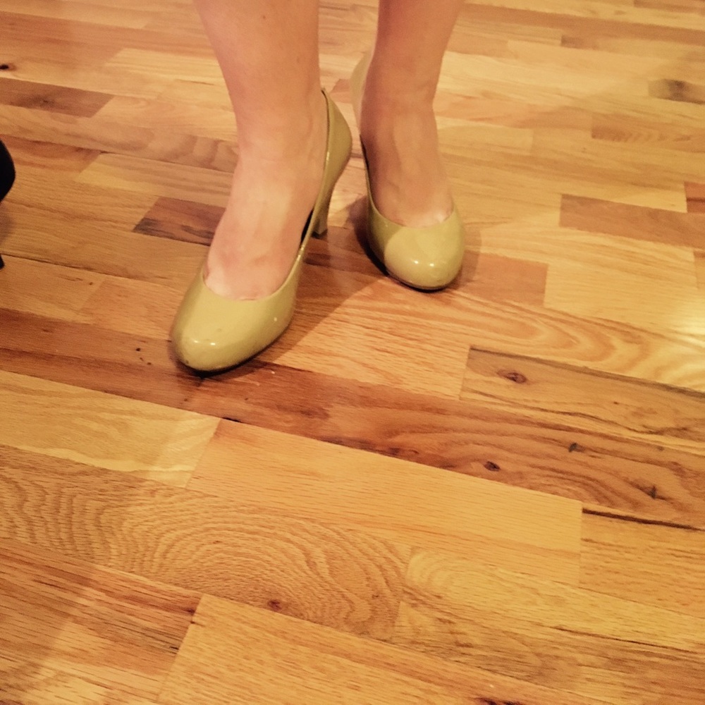 Nude Pumps//Size 6