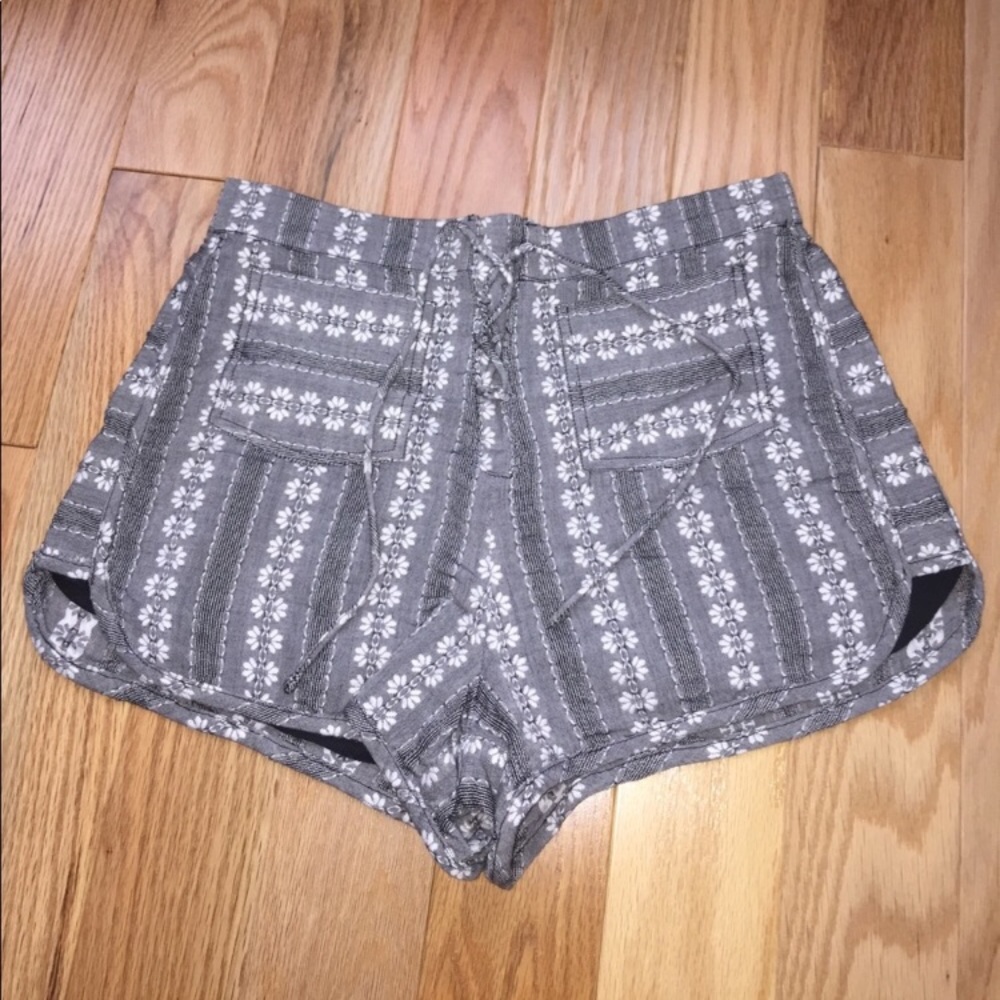 Ecote patterned shorts