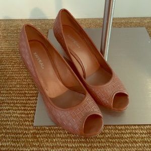 Peep Toe Wedges Size 8 Peep Toe Wedges Size 8