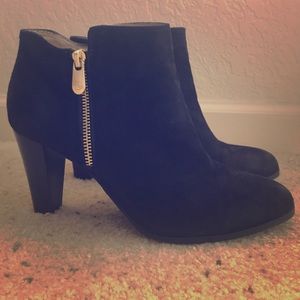 Adrienne Vittadini Booties