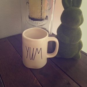 Rae Dunn Yum mug