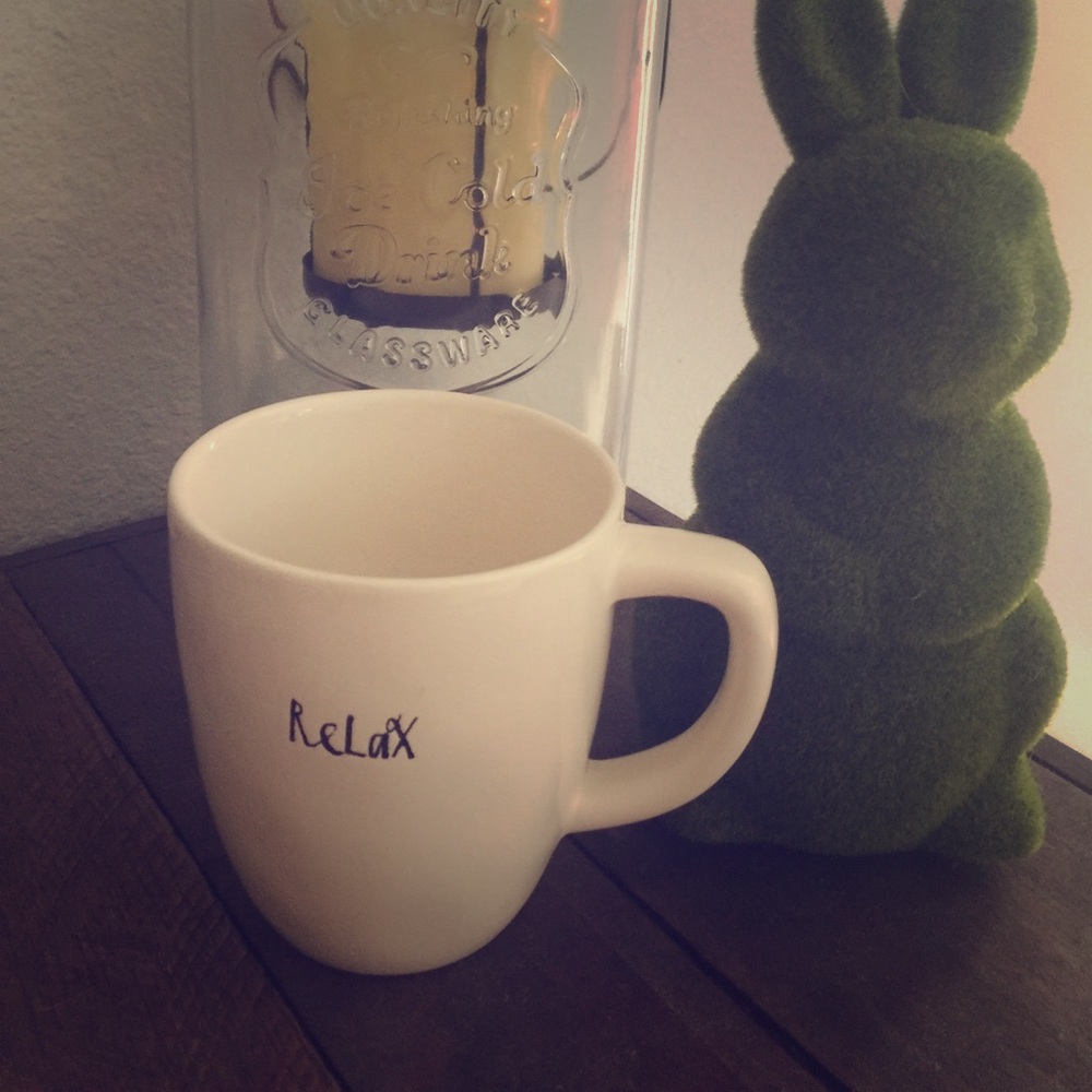 Rae Dunn Artisan "Relax" mug