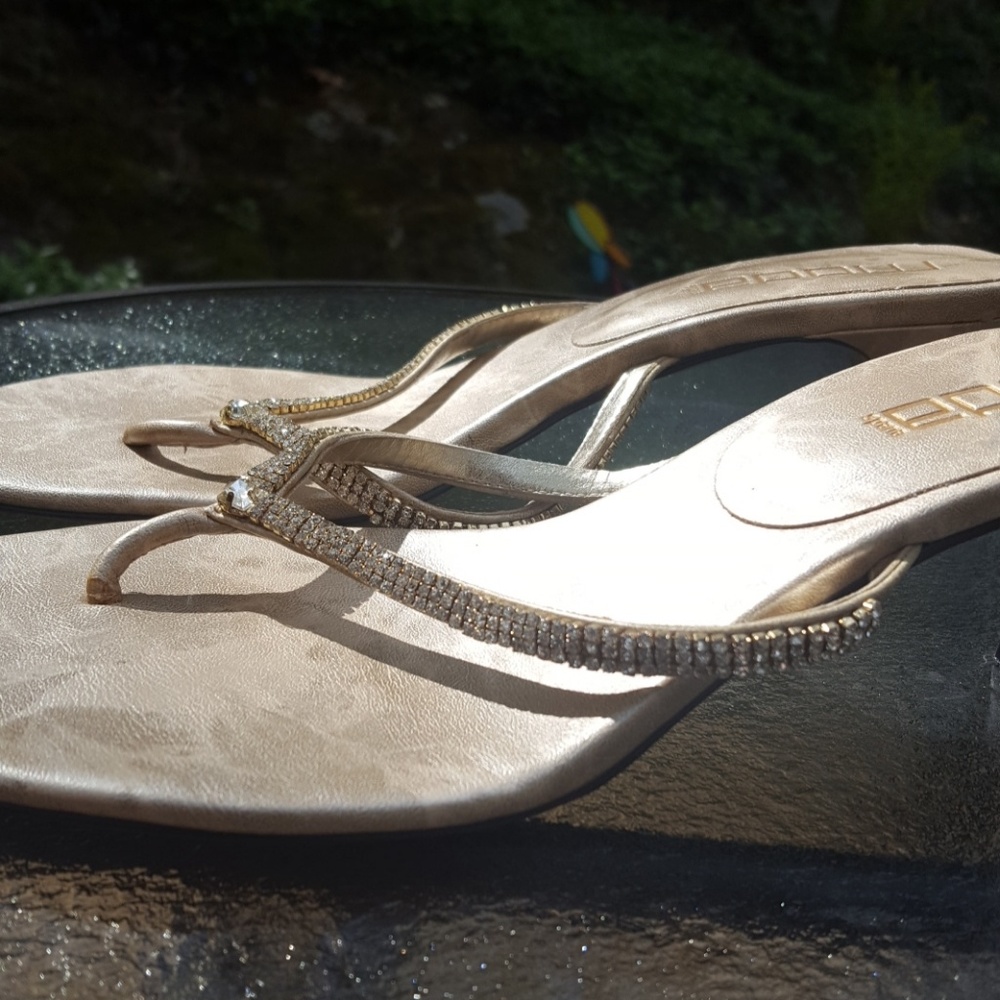 Moda Sparkling Gold jeweled sandals