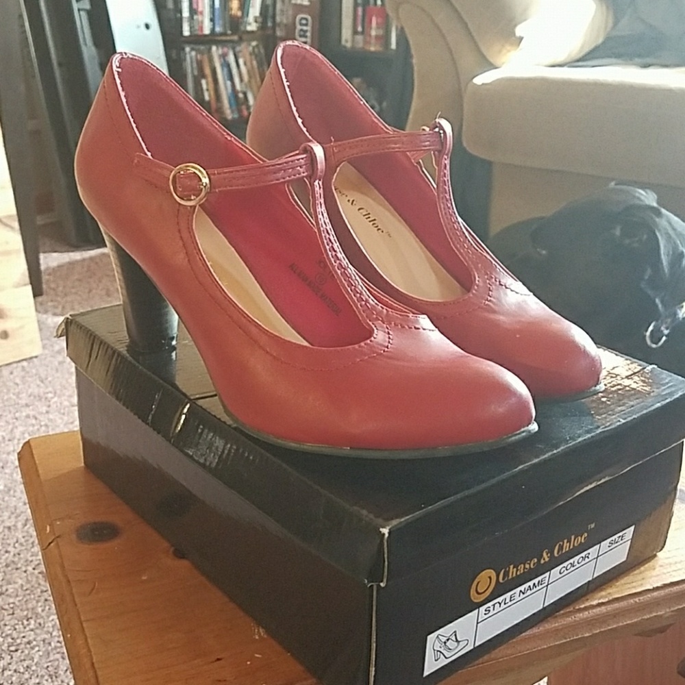 Chase & Chloe shoes