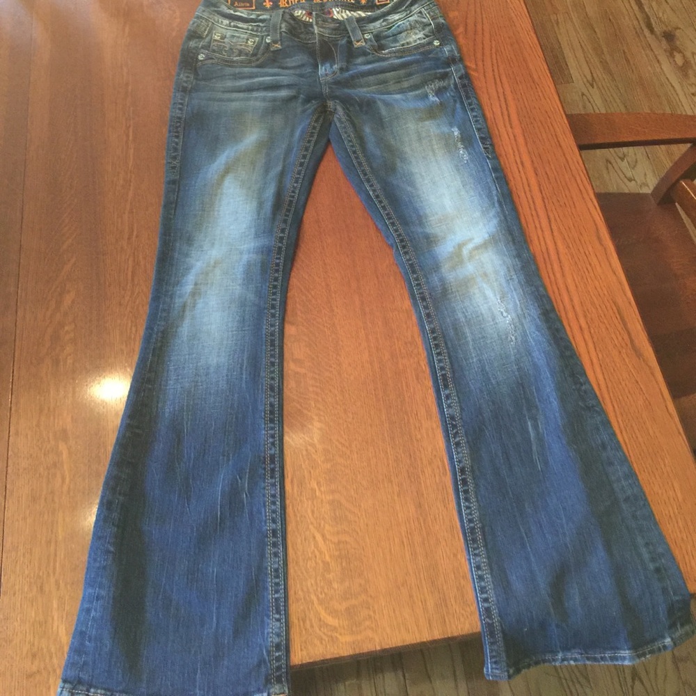 Rock Revival Alivia