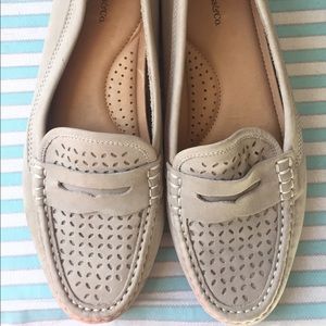 Grey / silver Driving Moccasin.