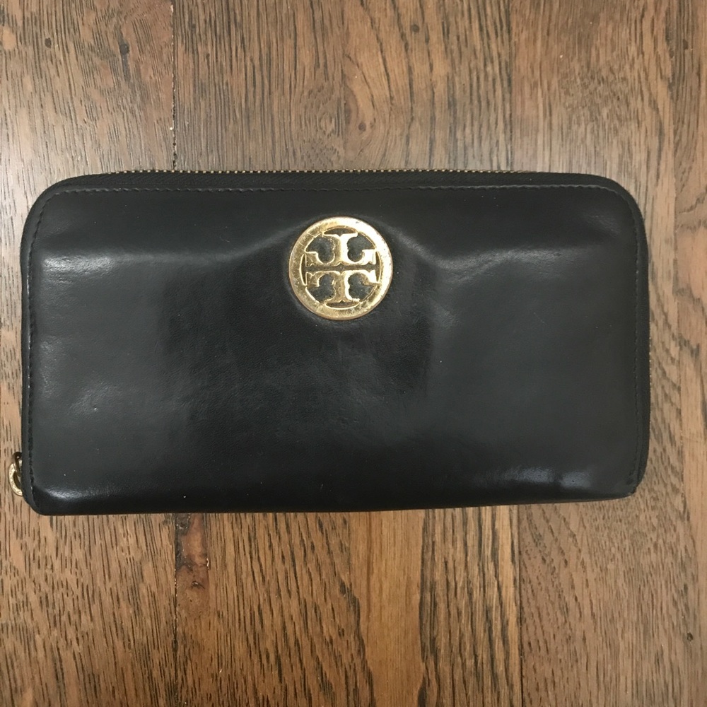 Authentic Tory Butch Wallet