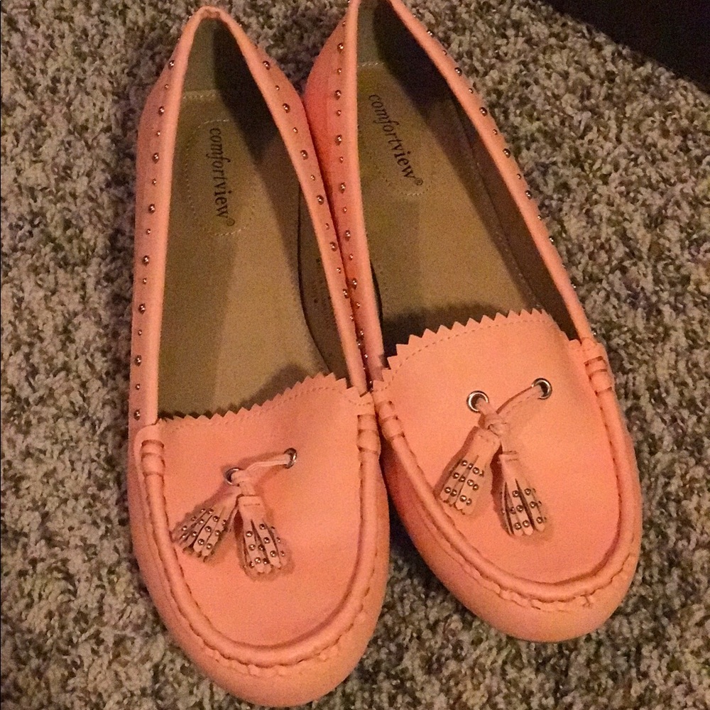 NWOT Salmon Loafers.